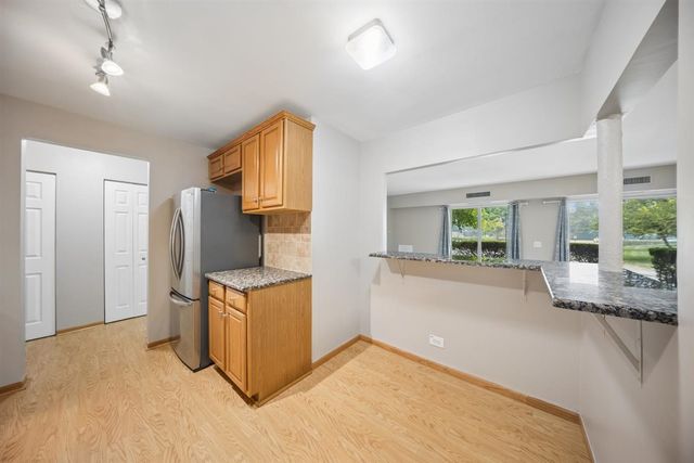 1405 E Central Road 118C, Arlington Heights, IL 60005