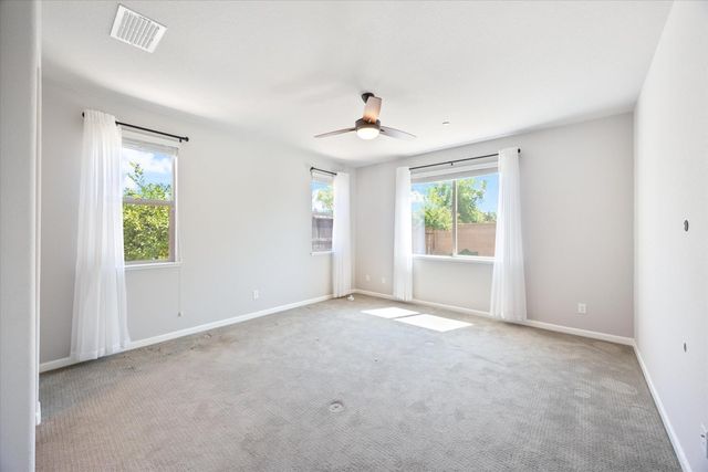 1033 Makeway St, Roseville, CA 95747