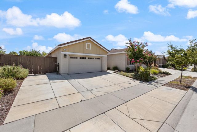 1033 Makeway St, Roseville, CA 95747
