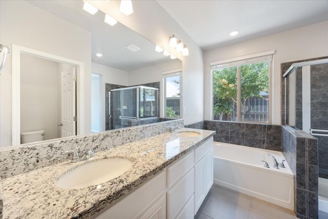 1033 Makeway St, Roseville, CA 95747