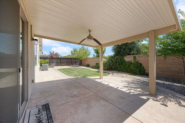 1033 Makeway St, Roseville, CA 95747