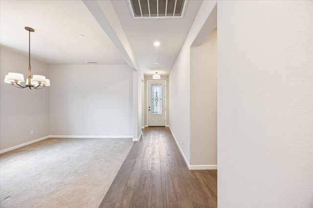 1033 Makeway St, Roseville, CA 95747