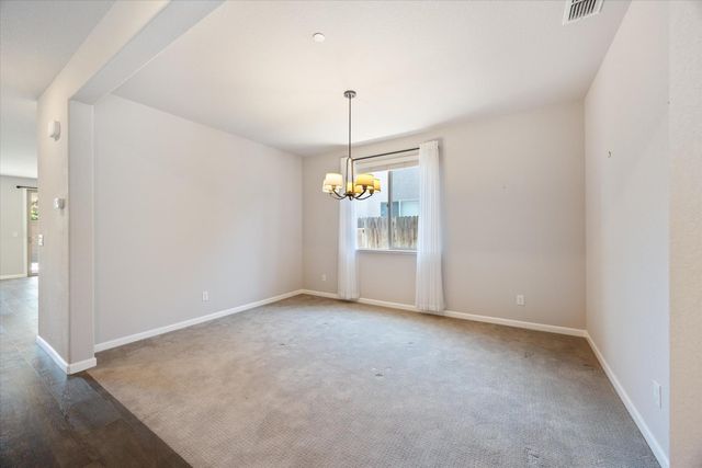 1033 Makeway St, Roseville, CA 95747