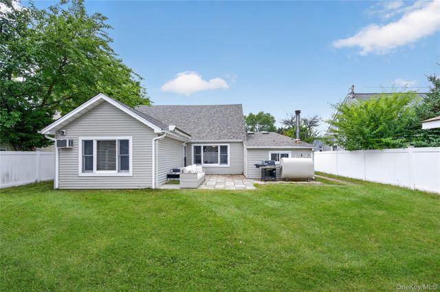 39 Boat Lane, Levittown, NY 11756