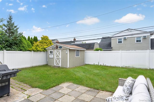 39 Boat Lane, Levittown, NY 11756