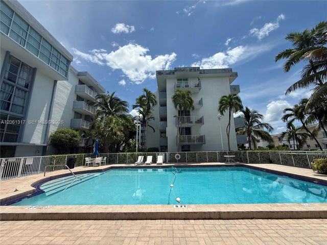 1801 S Treasure Drive 115, North Bay Village, FL 33141