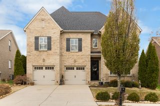 2017 Devonwood Ln, Thompsons Station, TN 37179