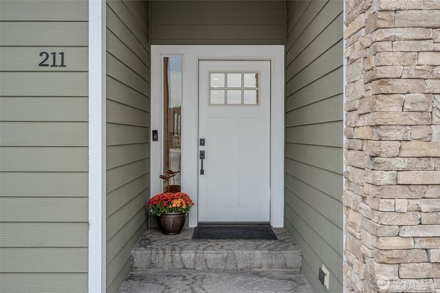 211 21st Street NW, East Wenatchee, WA 98802