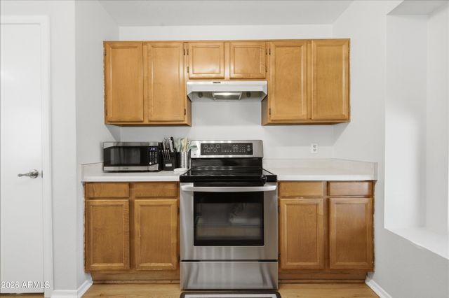 8839 W BLUEFIELD Avenue, Peoria, AZ 85382