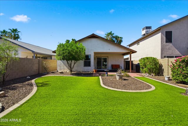 8839 W BLUEFIELD Avenue, Peoria, AZ 85382