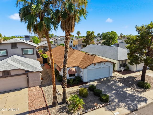 8839 W BLUEFIELD Avenue, Peoria, AZ 85382