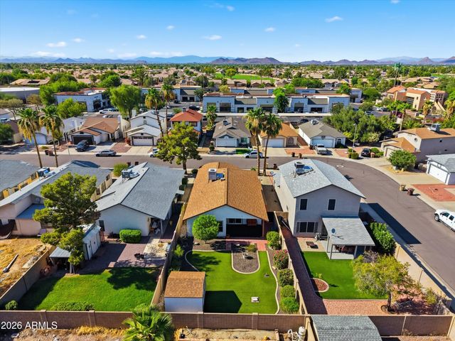 8839 W BLUEFIELD Avenue, Peoria, AZ 85382