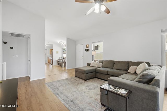 8839 W BLUEFIELD Avenue, Peoria, AZ 85382