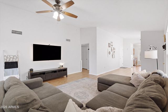 8839 W BLUEFIELD Avenue, Peoria, AZ 85382