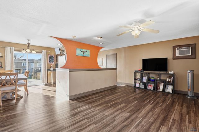 19 SURFWOOD DR, Rapid City, SD 57701