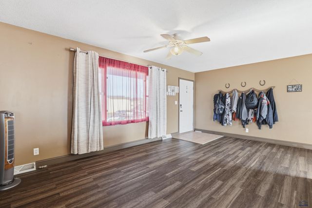 19 SURFWOOD DR, Rapid City, SD 57701