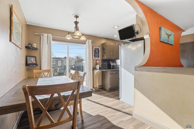 19 SURFWOOD DR, Rapid City, SD 57701