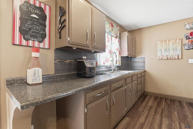 19 SURFWOOD DR, Rapid City, SD 57701