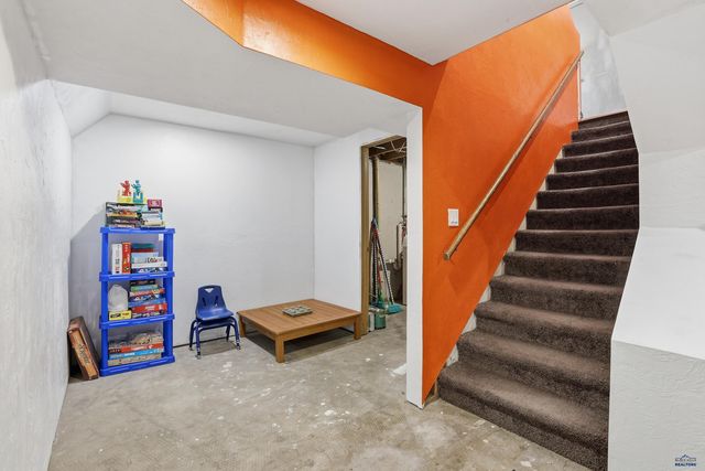 19 SURFWOOD DR, Rapid City, SD 57701