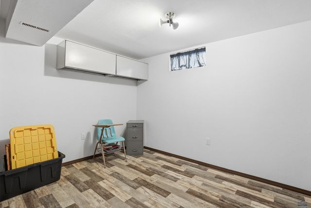 19 SURFWOOD DR, Rapid City, SD 57701