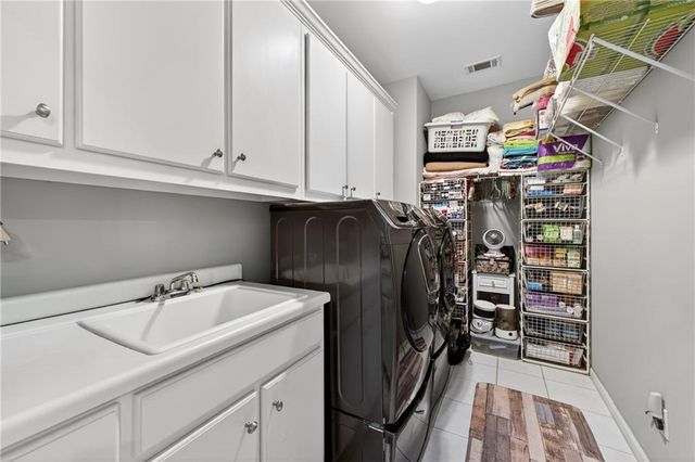 1029 Laurel Grove Court, Suwanee, GA 30024