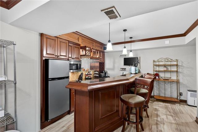1029 Laurel Grove Court, Suwanee, GA 30024
