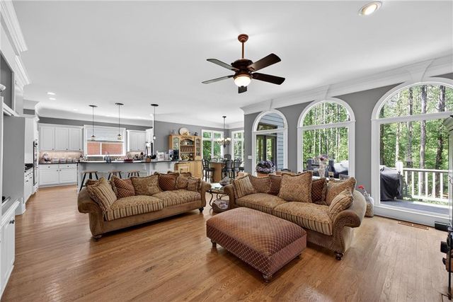 1029 Laurel Grove Court, Suwanee, GA 30024
