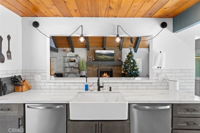 1535 Linnet, Wrightwood, CA 92397
