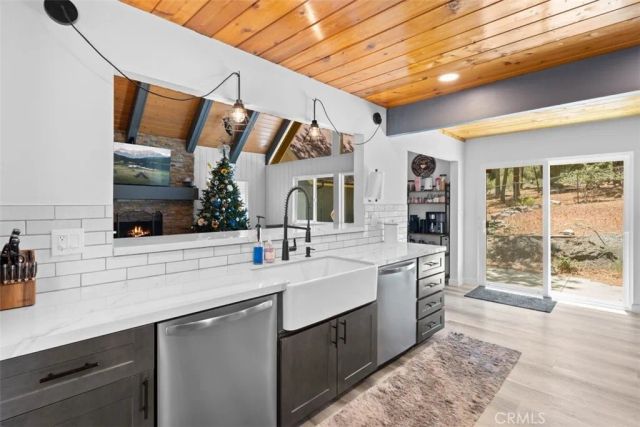 1535 Linnet, Wrightwood, CA 92397