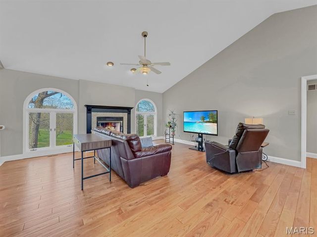 9463 Easy Street, Hillsboro, MO 63050