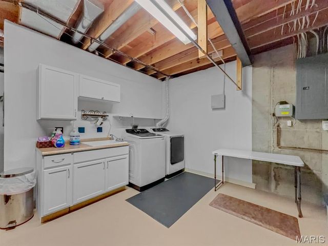 9463 Easy Street, Hillsboro, MO 63050