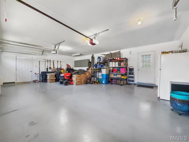 9463 Easy Street, Hillsboro, MO 63050
