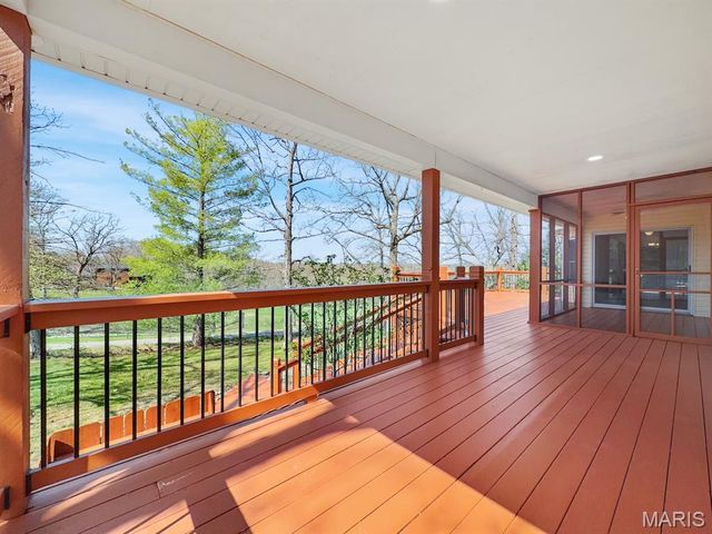 9463 Easy Street, Hillsboro, MO 63050
