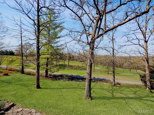 9463 Easy Street, Hillsboro, MO 63050