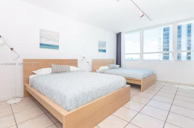 5445 Collins Ave 1108, Miami Beach, FL 33140