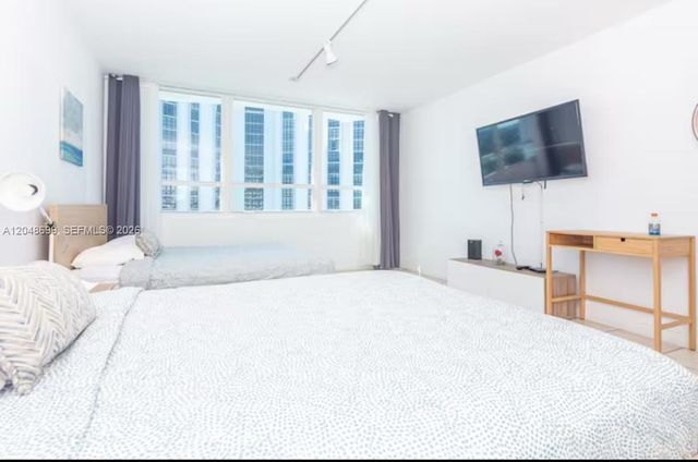 5445 Collins Ave 1108, Miami Beach, FL 33140