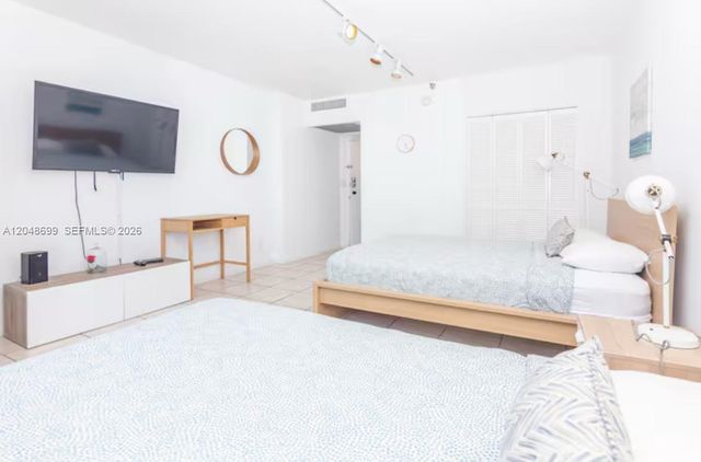 5445 Collins Ave 1108, Miami Beach, FL 33140