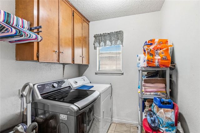 6434 Revolution Dr, Corpus Christi, TX 78413