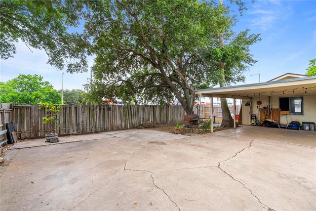 6434 Revolution Dr, Corpus Christi, TX 78413