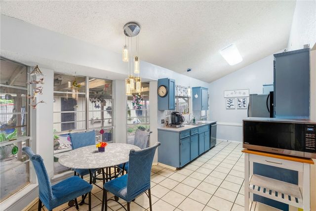 6434 Revolution Dr, Corpus Christi, TX 78413