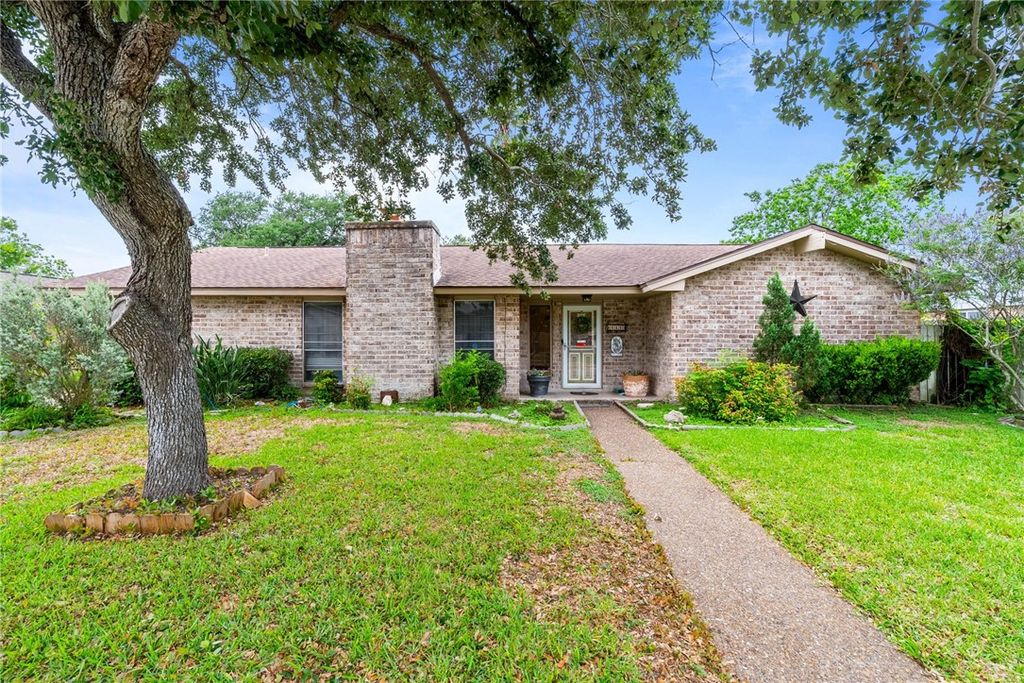 6434 Revolution Dr, Corpus Christi, TX 78413