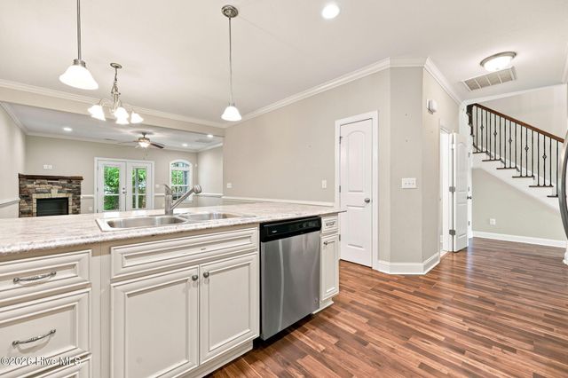 1676 Cambria Drive B, Greenville, NC 27834