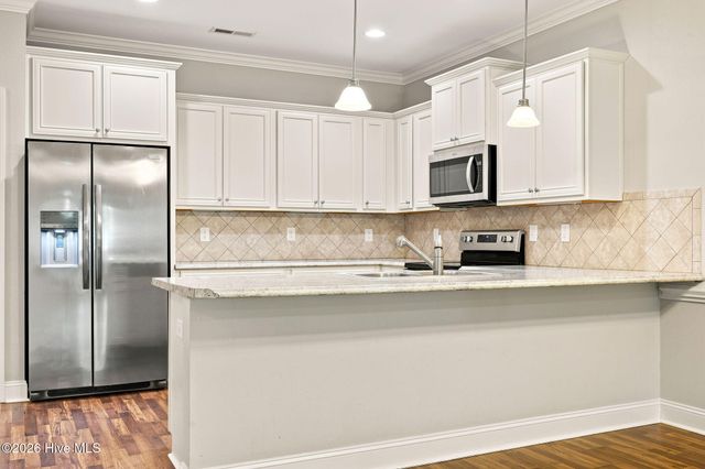 1676 Cambria Drive B, Greenville, NC 27834