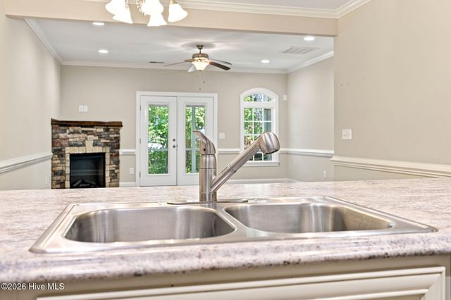 1676 Cambria Drive B, Greenville, NC 27834