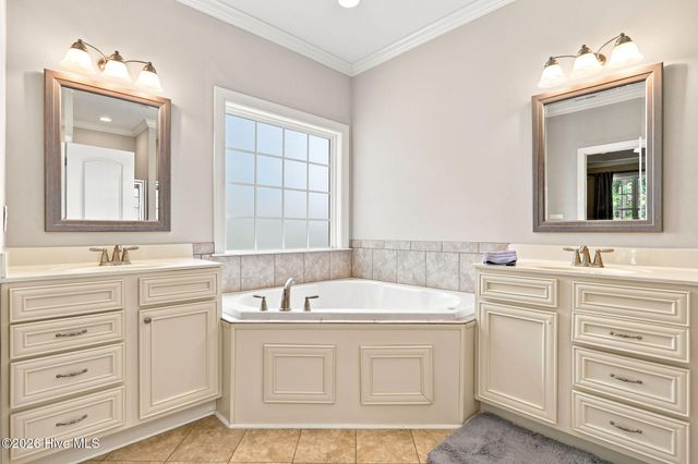 1676 Cambria Drive B, Greenville, NC 27834