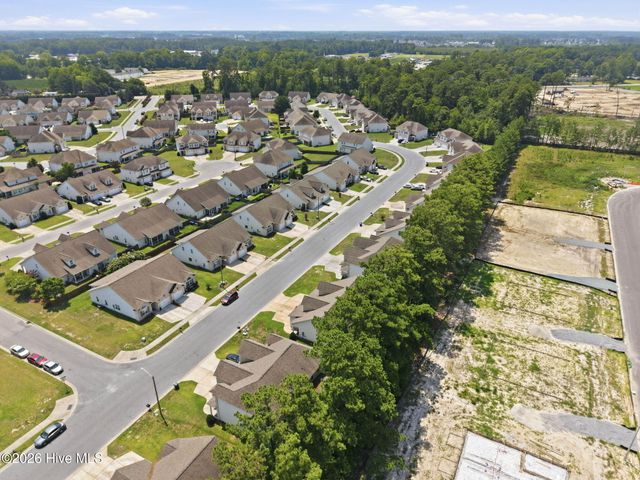 1676 Cambria Drive B, Greenville, NC 27834