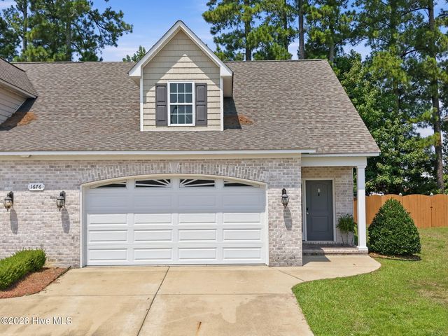 1676 Cambria Drive B, Greenville, NC 27834