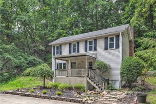 840 Robb Hollow Rd, Mt Lebanon, PA 15243