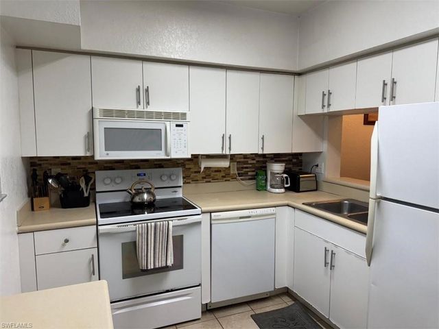 8313 Bernwood Cove LOOP 1205, Fort Myers, FL 33966