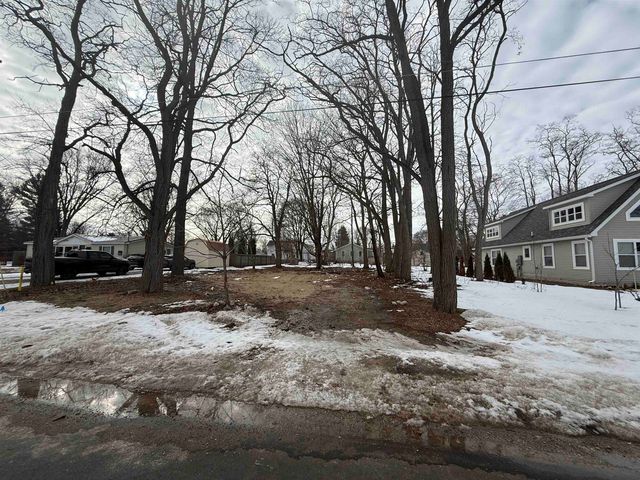 142 Charles Street, Elk Rapids, MI 49629